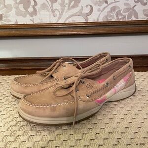 Sperry boat shoes with pink plaid accent